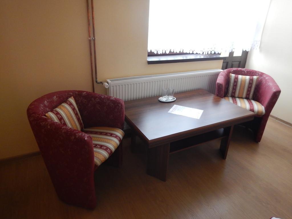 Konsky Dvor Hotel Brzotin Room photo