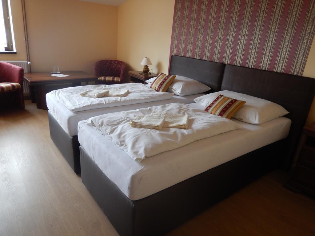 Konsky Dvor Hotel Brzotin Room photo