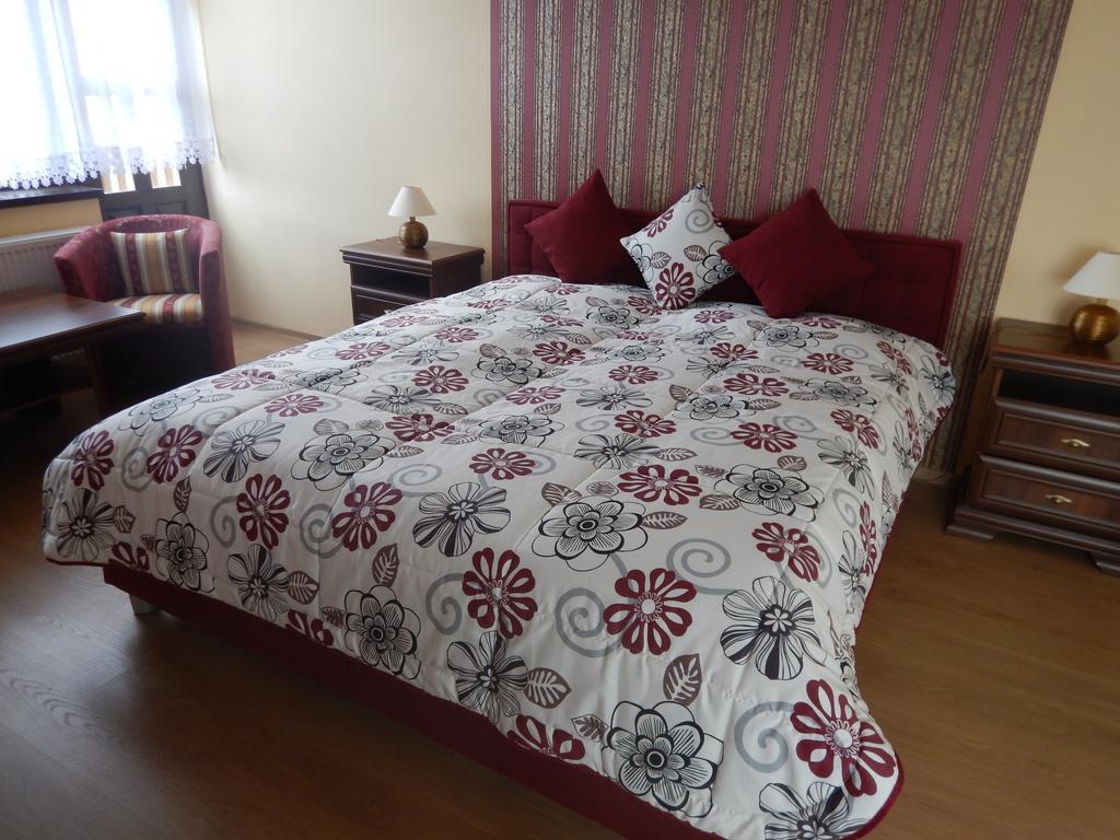 Konsky Dvor Hotel Brzotin Room photo
